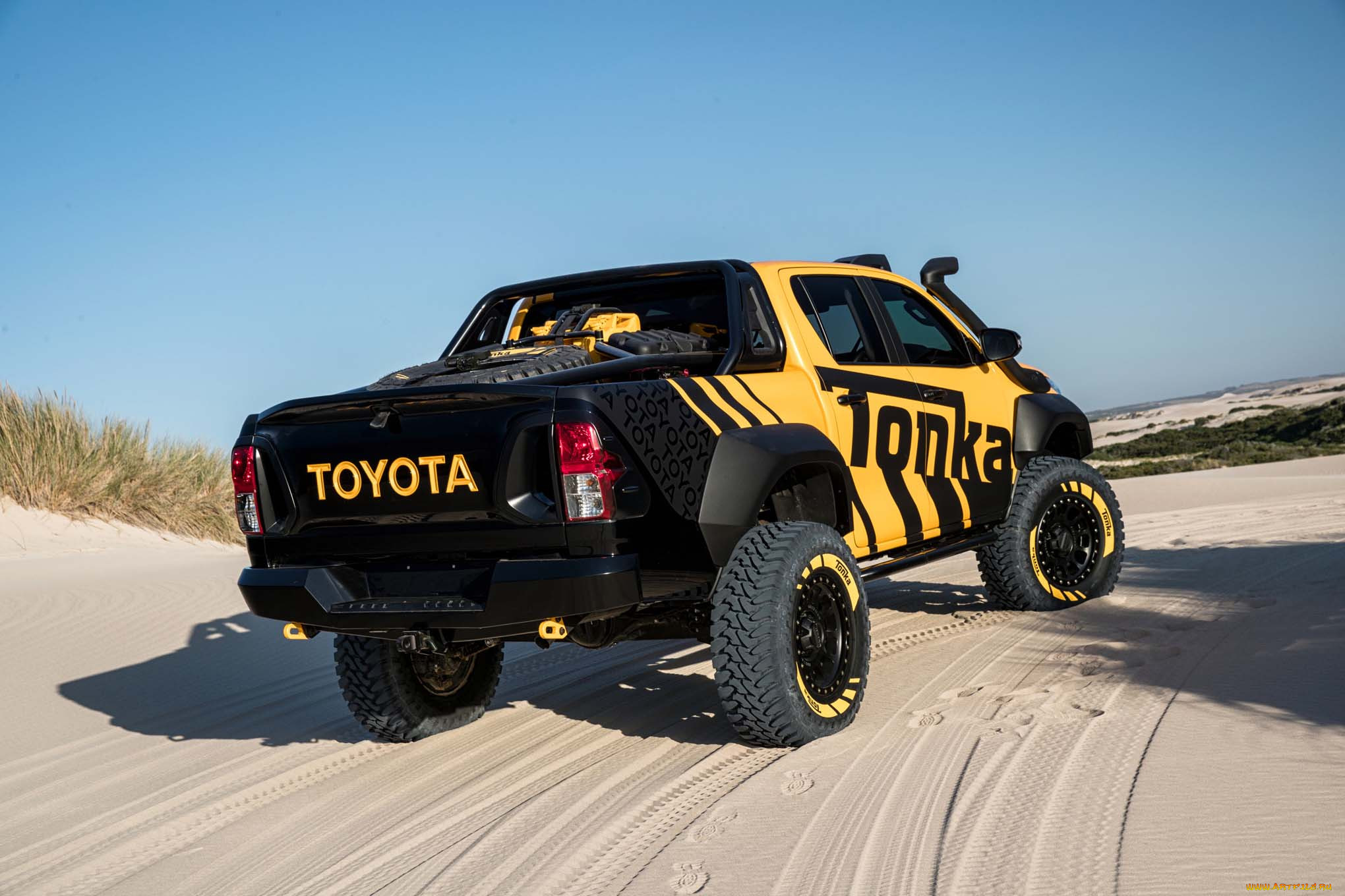 toyota hilux tonka concept 2017, , toyota, concept, tonka, hilux, 2017